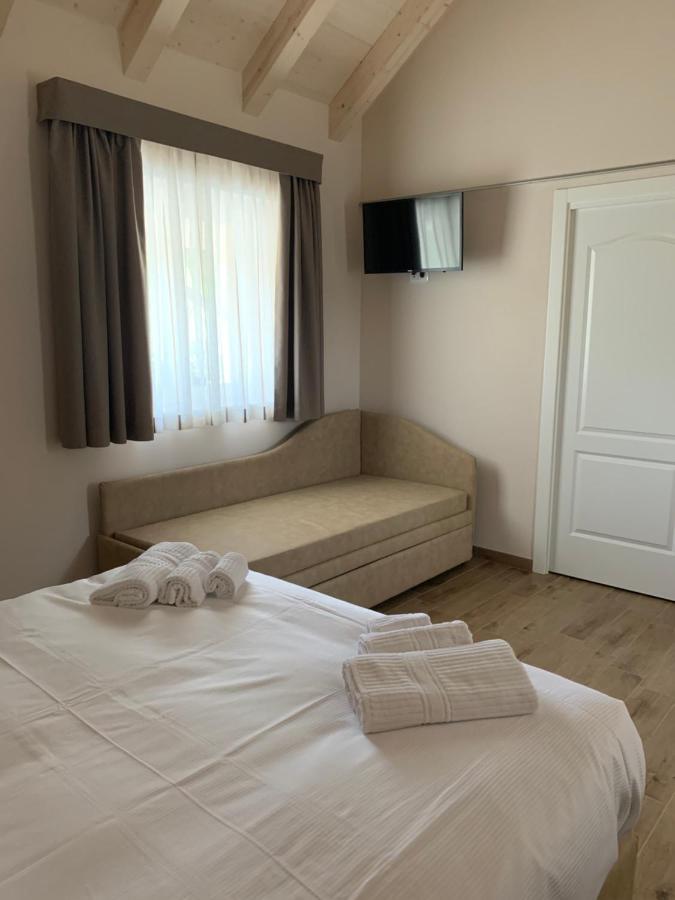 Hotel Rosengarten 타르비시오 객실 사진
